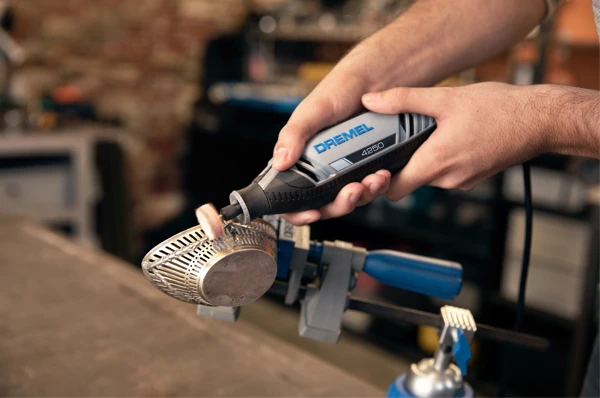 Dremel daugiafunkcinis įrankis 4250-35 su 35 priedais