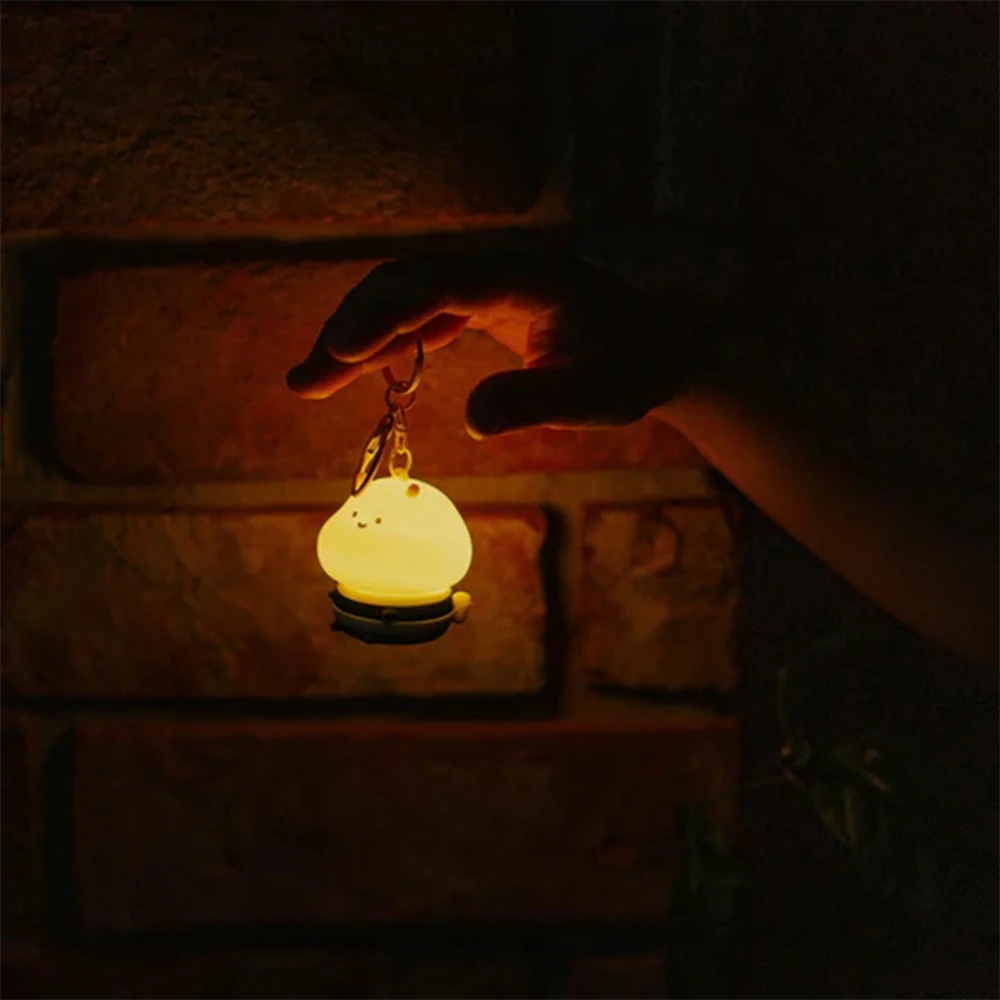 Eco Light Mary’s breloczek su lampką led mała pszczółka