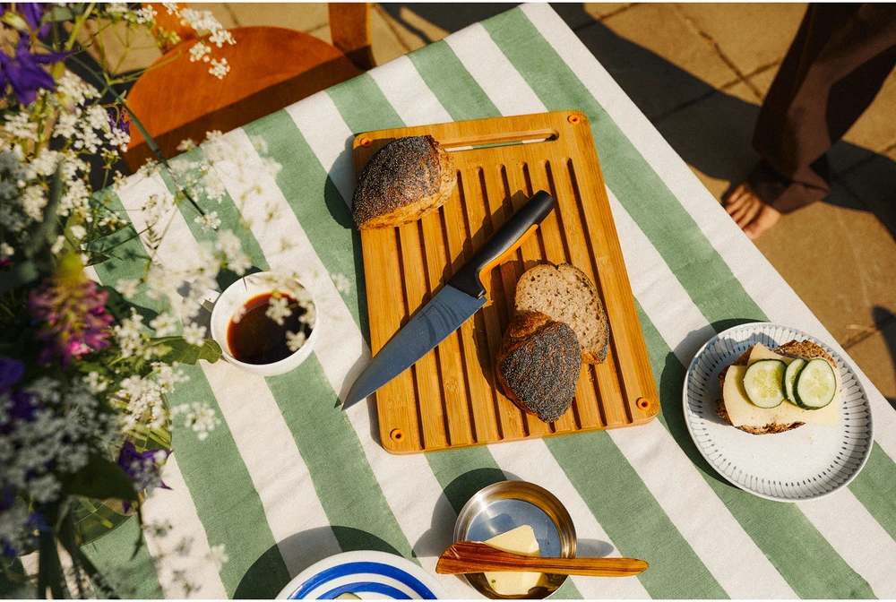 Fiskars Functional Form bambukinė lentelė duonai pjaustyti