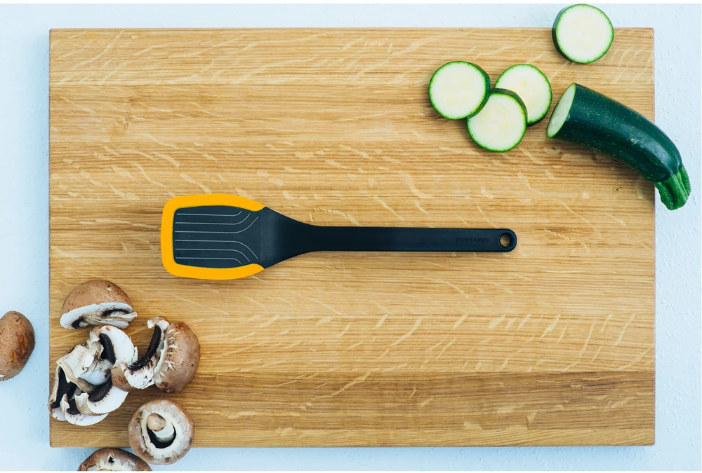 Fiskars FF silikoninė mentelė