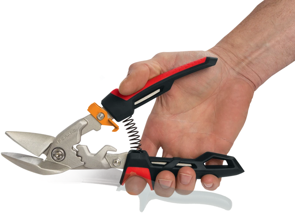 „Fiskars PowerGear“ aviacijos pjovimo poslinkis į kairę