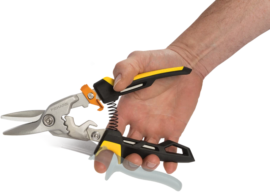 „Fiskars PowerGear“ aviacinis kirpimas tiesiai