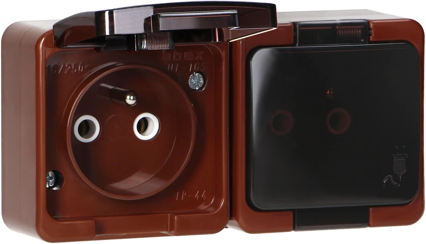Gniazdo Lizdas Dvigubas 2P+Z lizdas, atsparus purslams, su dūmų sklende, IP44, SMART, rudas
