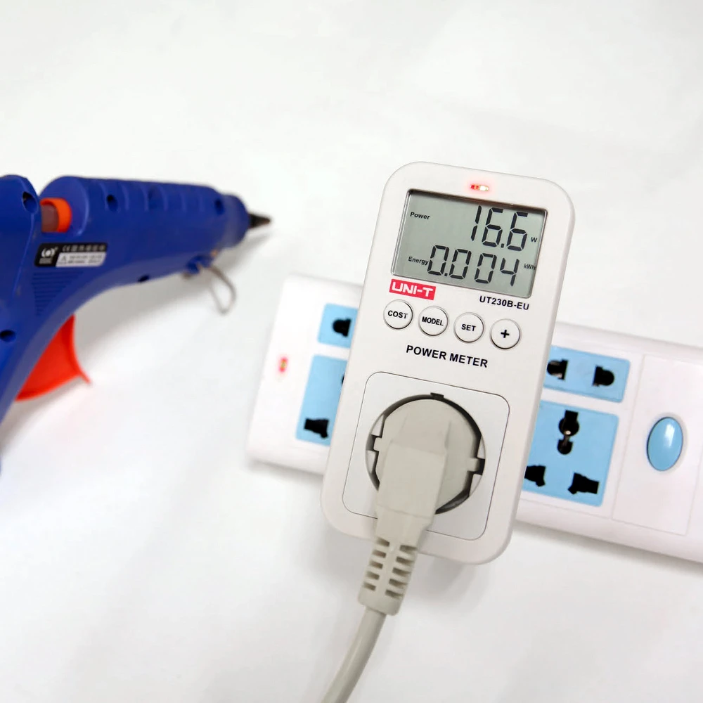 Tinklo lizdas su energijos matuokliu Uni-T UT230B-EU