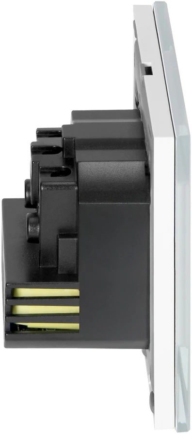 Gniazdo Lizdas Vienas lizdas 2P+Z, Schuko, USB-A + USB-C, išvestis 5VDC maks. 3A, baltas