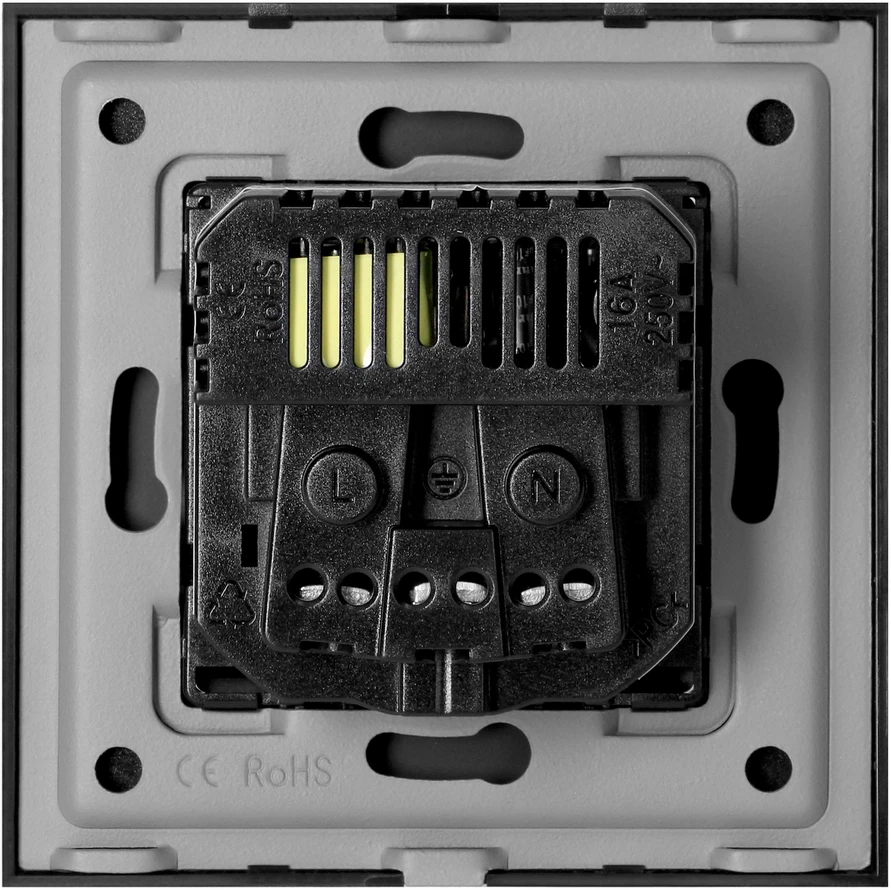 Gniazdo Lizdas Vienas lizdas 2P+Z, Schuko, USB-A + USB-C, išėjimas 5VDC maks. 3A, juodas