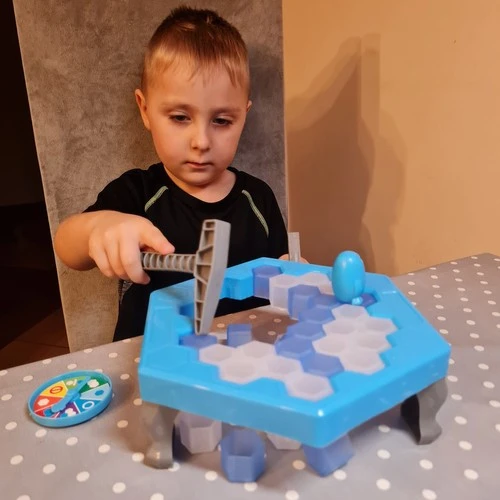 Kruzzel ISO TRADE Žaidimas vaikams „Pingvinai“ - dinamiškas ir saugus