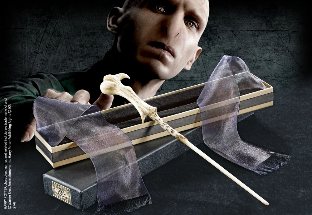 Harry Potter Haris Poteris - Valdovo Voldemorto lazdelė Olivanderio dėžutėje (NN7331)