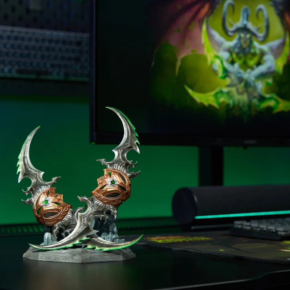 Hex Collectibles „World of Warcraft“ 20-mečio jubiliejaus „Warglaives of Azzinoth“ kolekcinio leidimo replika
