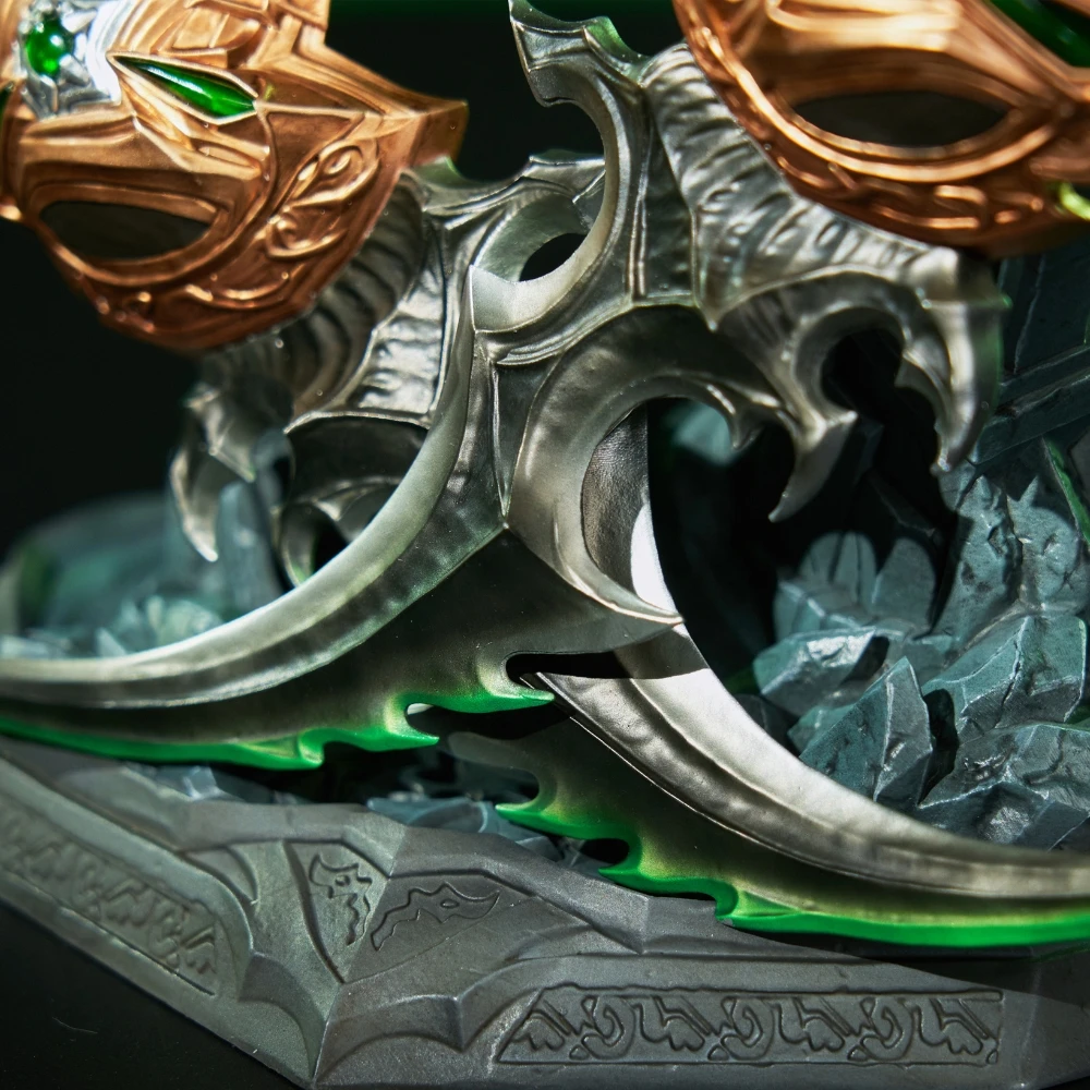 Hex Collectibles „World of Warcraft“ 20-mečio jubiliejaus „Warglaives of Azzinoth“ kolekcinio leidimo replika