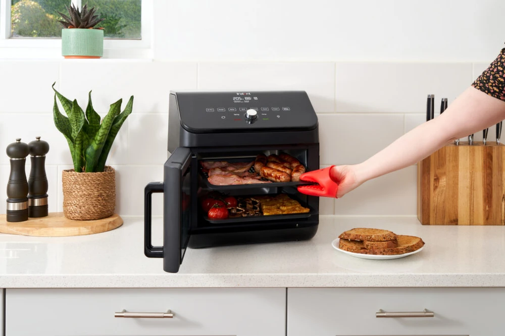 Instant Pot karšto oro gruzdintuvė 13 l, 1700 W su iešmu 140-4101-01-EU
