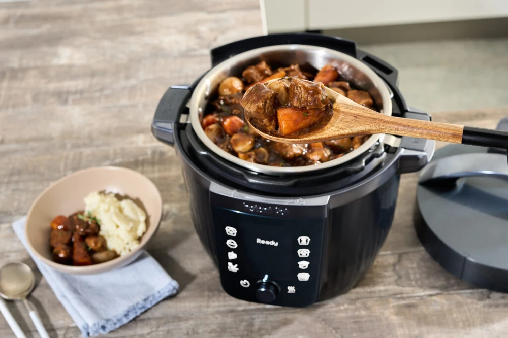 Instant Pot Pro daugybės funkcijų greitpuodis 5,7 l 1200 W su Wi-Fi valdymu, juodas PRCPC601WE