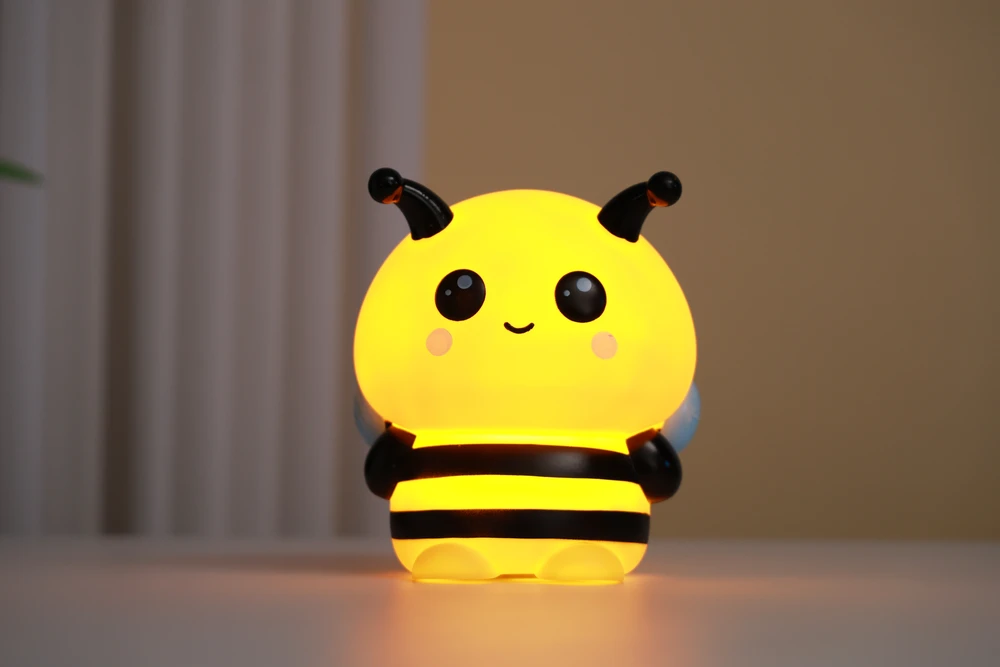 iTotal - Naktinė lemputė BEE (XL3208)