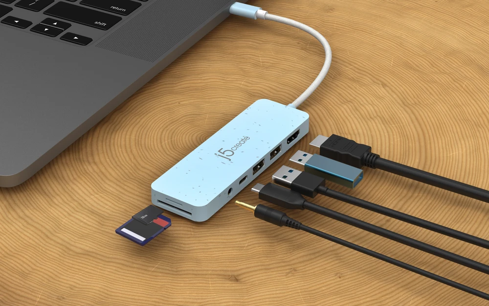 „J5create“ – ekologiškas USB-C kelių prievadų šakotuvas su maitinimo šaltiniu – žydras
