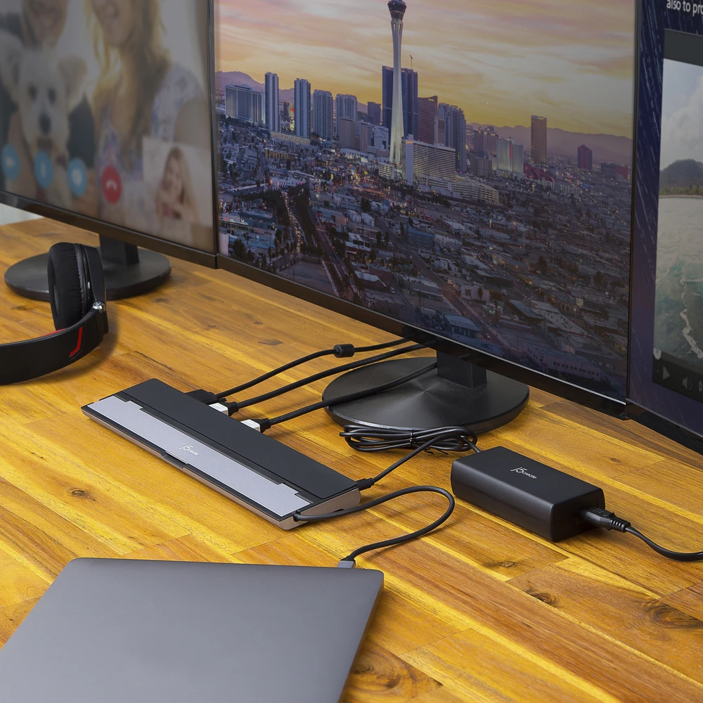 J5create – USB-C trijų ekranų prijungimo stotelė su 100 W PD adapteriu – ES