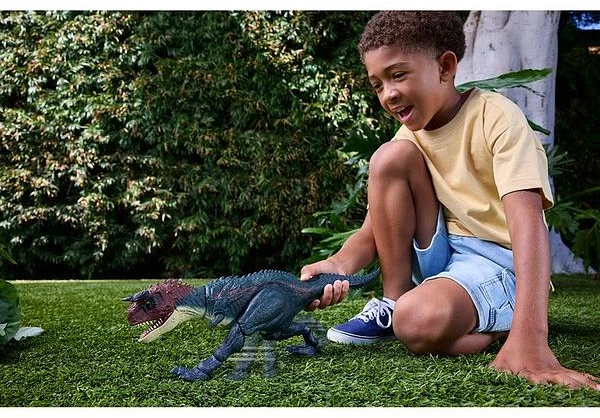Jurassic World Juros periodo pasaulis – Karnotauras su ginklu (JKG85)