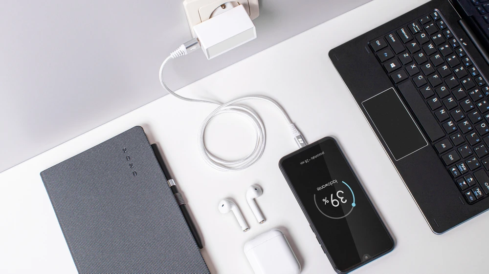 REBEL USB - micro USB kabelis 1m Baltas