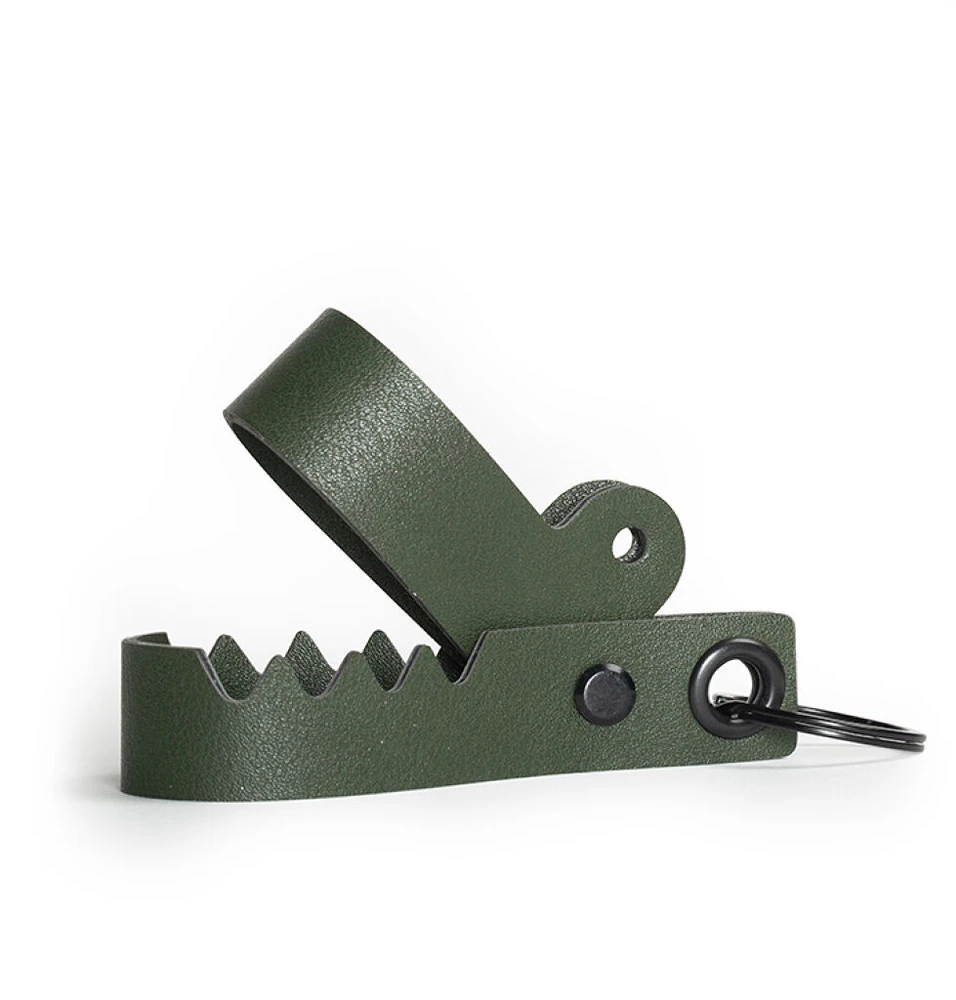 „Kikkerland“ – „Gator“ telefono stovas – išskleistas: 8,9 cm x 7,9 cm x 3,8 cm, uždarytas: 8,9 cm x 3,8 cm x 3,8 cm