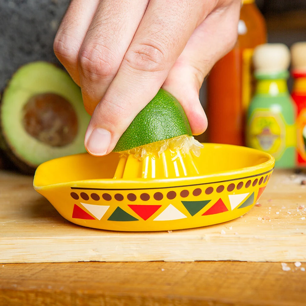 Kikkerland – Sombrero citrusinių vaisių spaudyklė – 4,75 x 4,5 x 1,75 colio