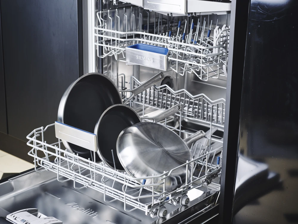 KitchenAid - Daugkartinė keptuvė - sidabrinė - 28 cm