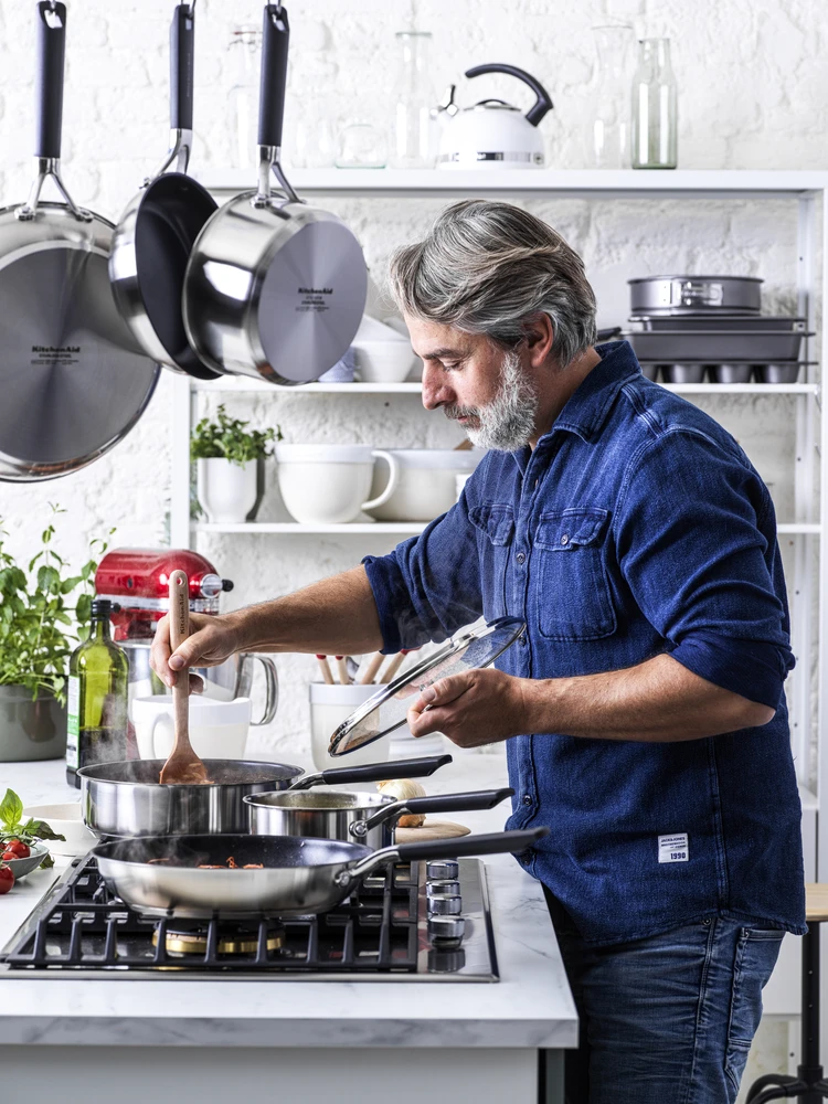KitchenAid - KA-klasikinė nerūdijančio plieno keptuvė su dangčiu - sidabrinė - 26 cm