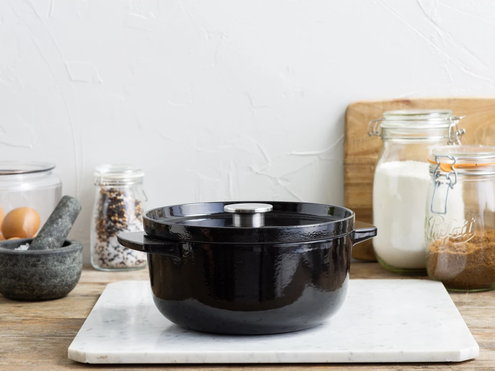 KitchenAid - KA-puodas - onikso juodumo - 22 cm