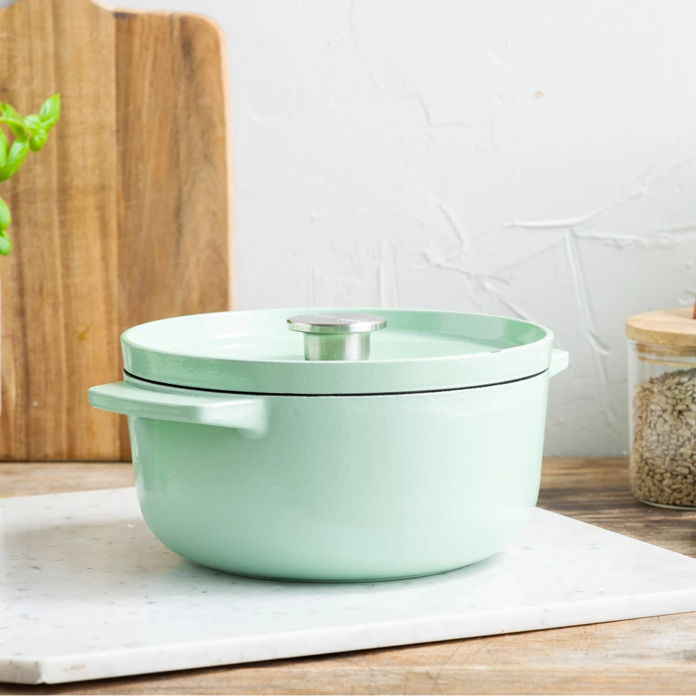 KitchenAid - Ketaus puodas - pistacijų riešutų spalvos - 22 cm
