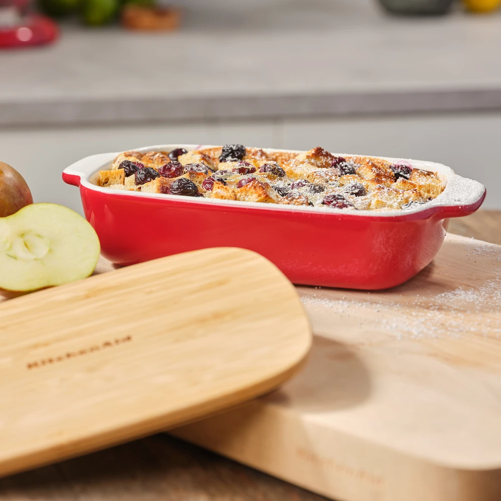 KitchenAid - Maža kepyklėlė su dangteliu - „Empire Raudona“