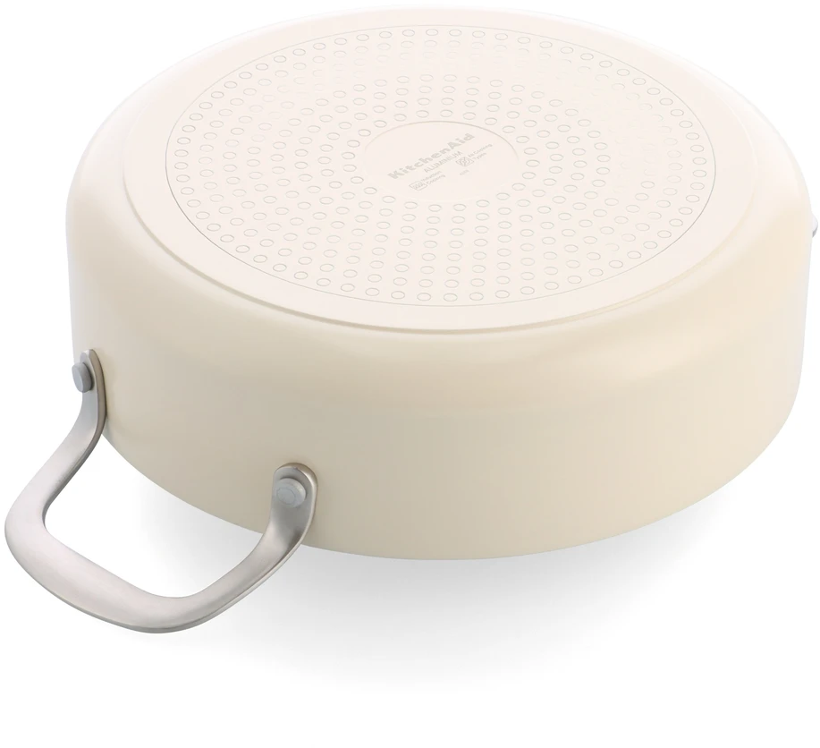 KitchenAid - Spalvota aliuminio keptuvė su 2 šoninėmis rankenomis - migdolų kremo spalvos - 24 cm