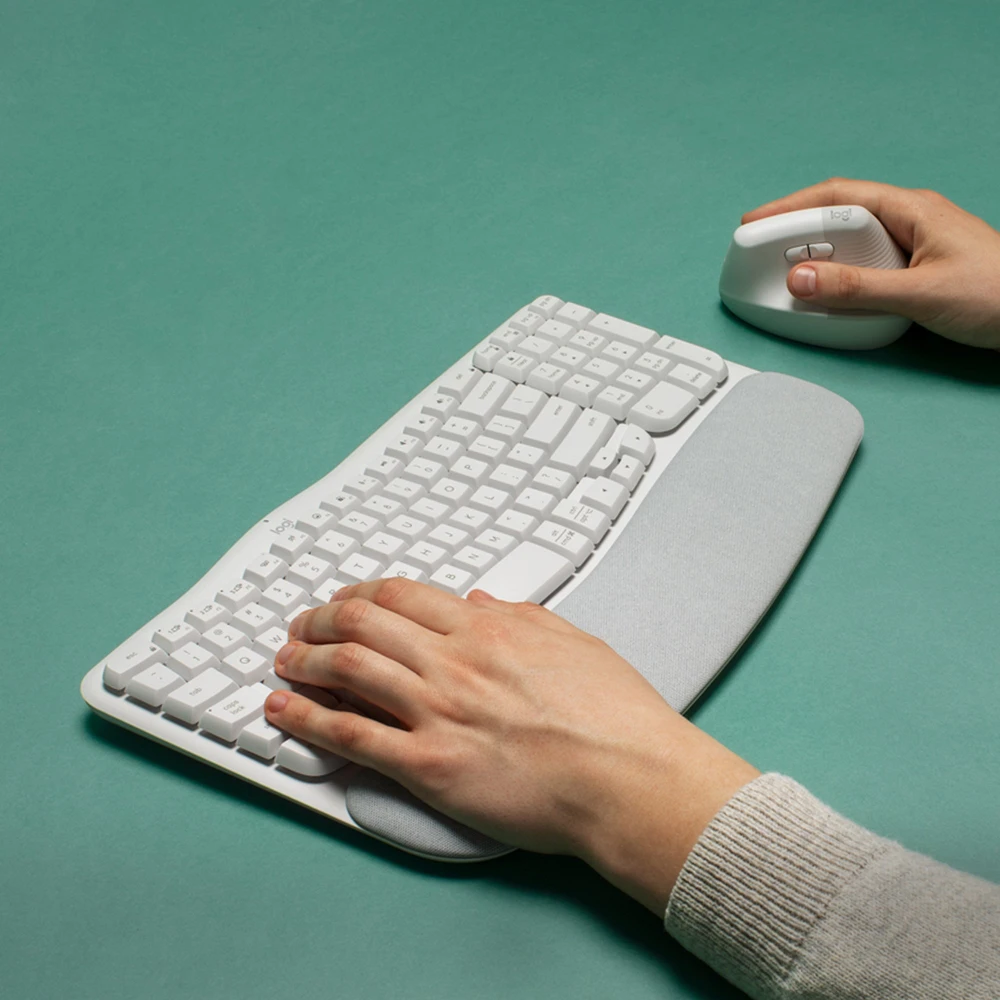 Klaviatūra „Logitech“ – banguoti klavišai