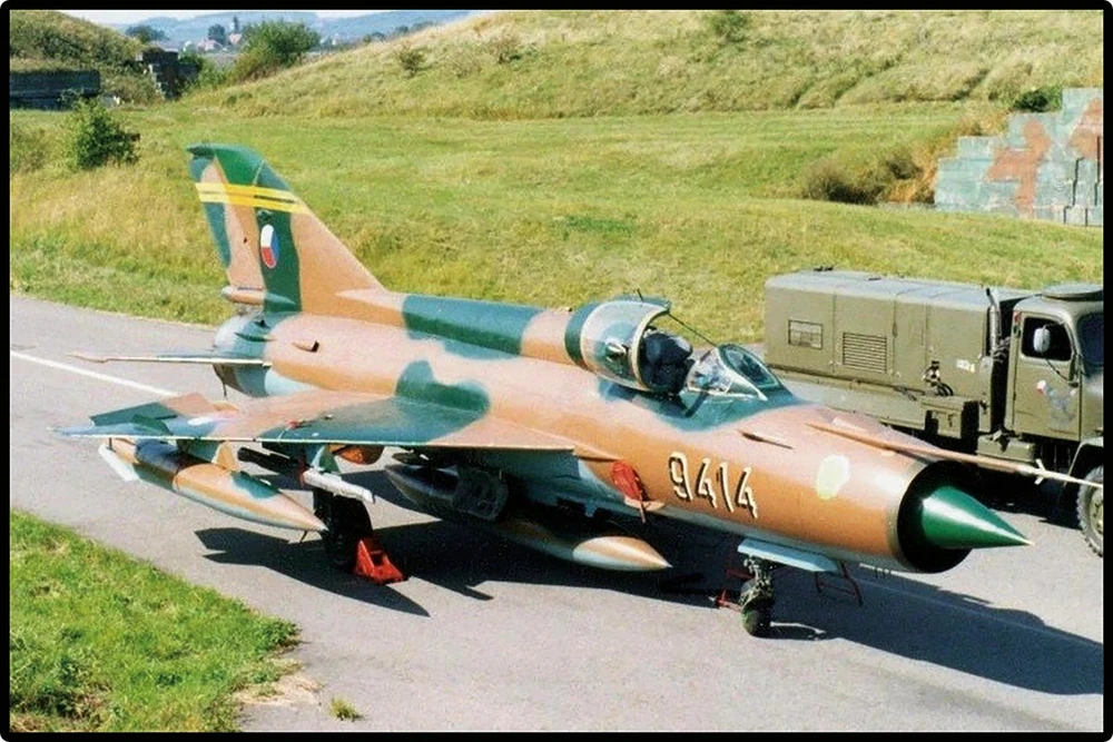 Cobi Klocki Mig 21 blokai 396 blokai