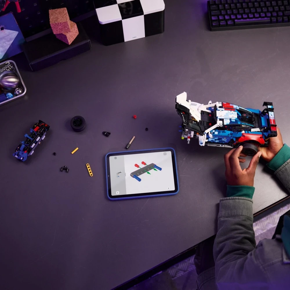Klocki „Technic 42226“ BMW M4 GT3 Evo lenktyninis automobilis