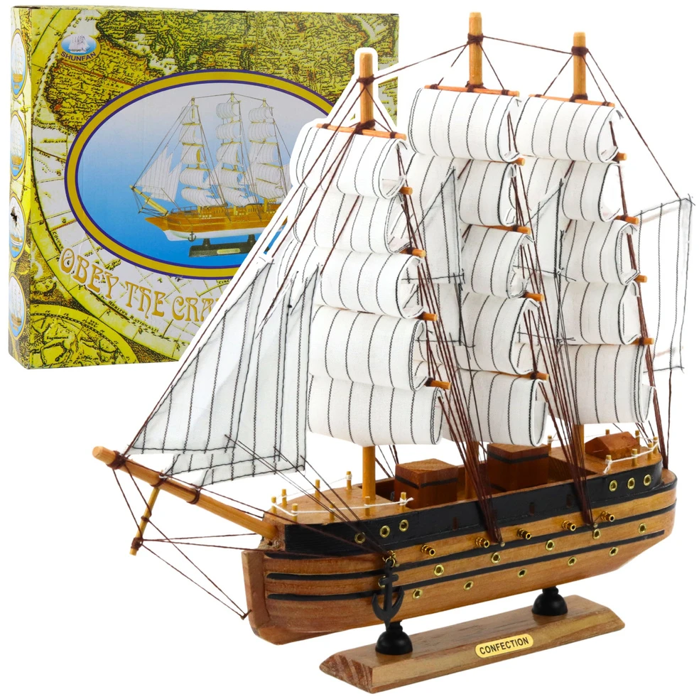 Lean Toys Dekoratyvinis medinis trijų stiebų burlaivio modelis 39x36 cm