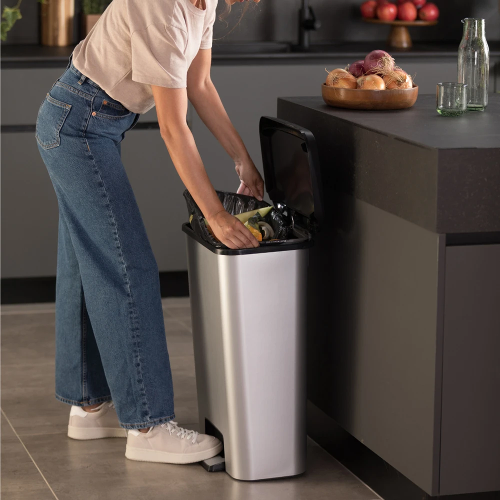 Curver 50L Talpos Inox Spalvos Pedalinė Šiukšlių Dėžė Compatta