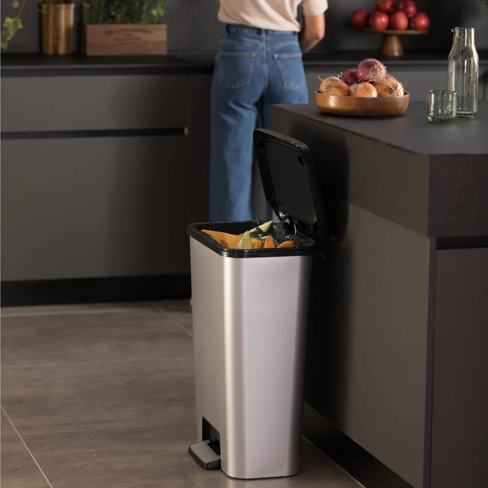 Curver 50L Talpos Inox Spalvos Pedalinė Šiukšlių Dėžė Compatta
