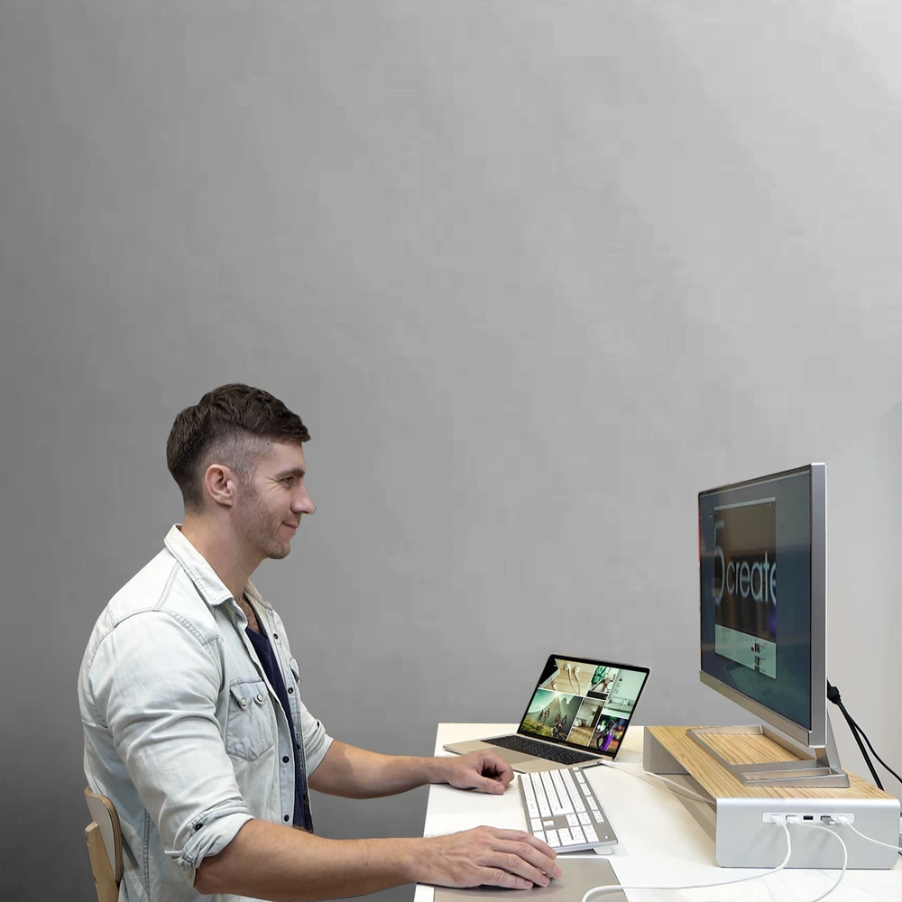 J5create – medinis monitoriaus stovas su įkrovimo stotele