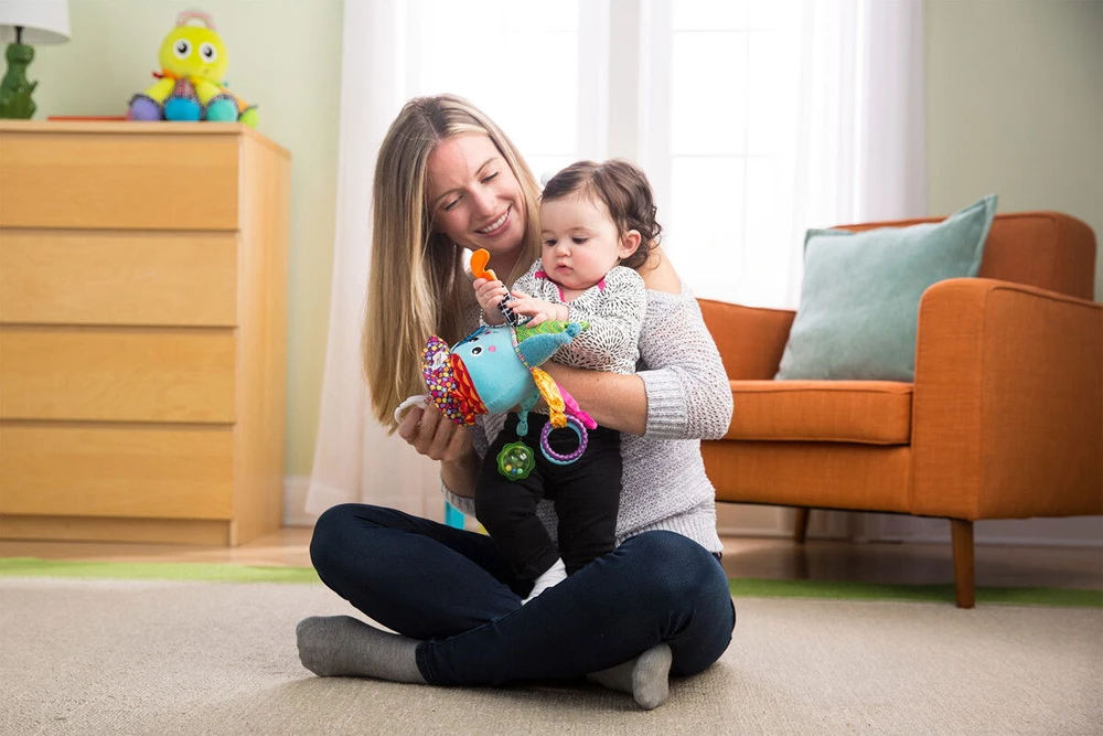 LAMAZE pakabinamas žaislas Kapitonas Kalmaras, LC27068