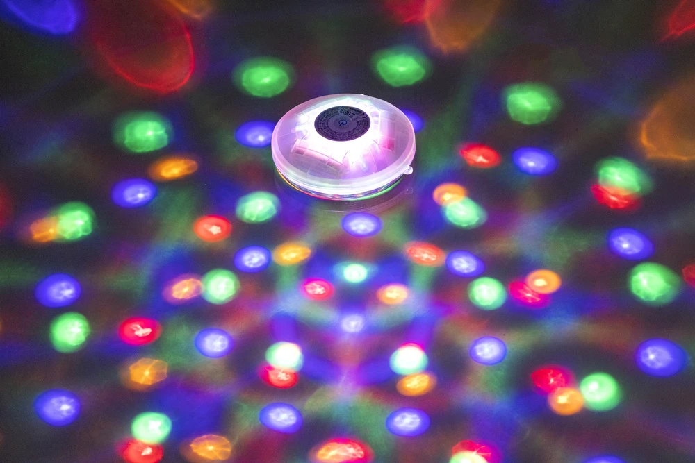 BESTWAY LED baseino apšvietimas