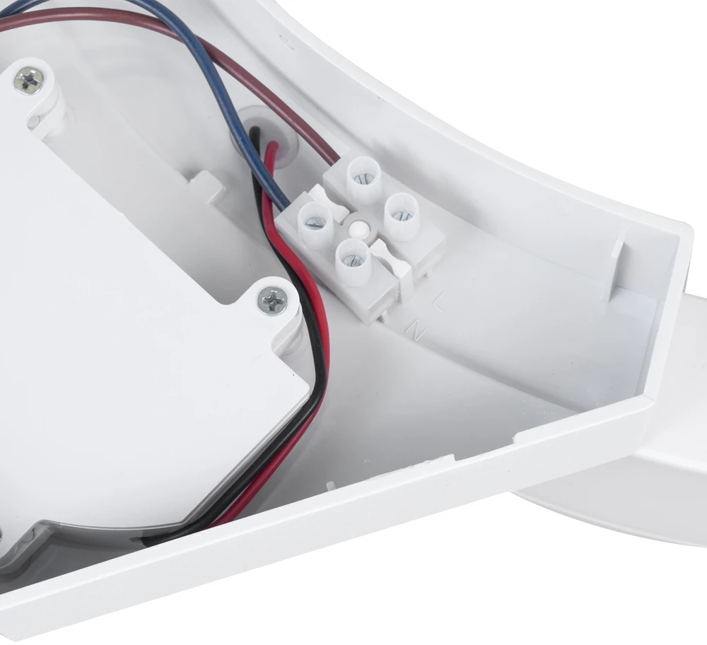 Lubinis šviestuvas MACLEAN MCE290W LED lempa su infraraudonųjų spindulių judesio jutikliu 800lm 10W IP54 baltas