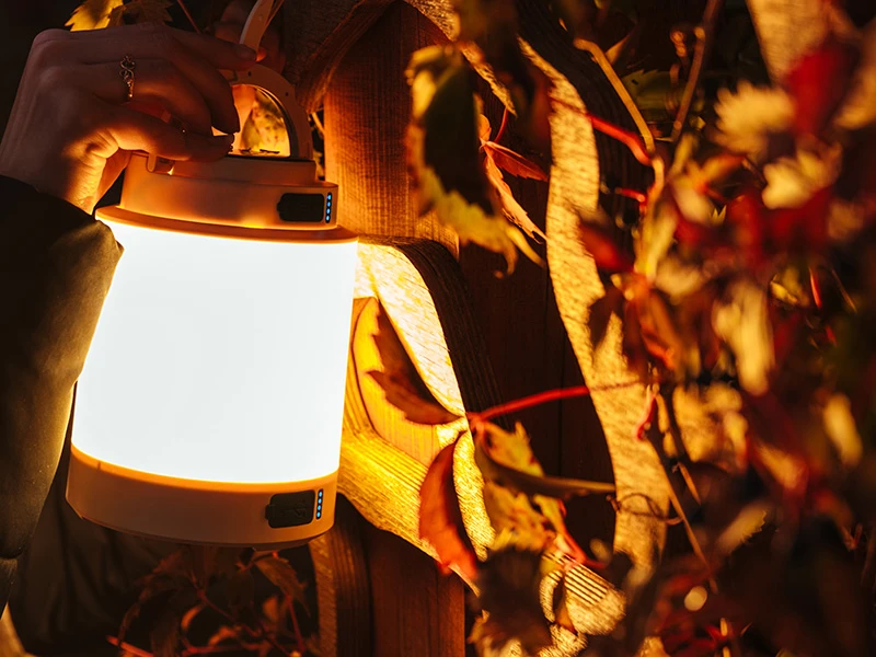 Lampa „Tracer Ulight 2-in-1“ saulės energija varomas kempingo žibintas