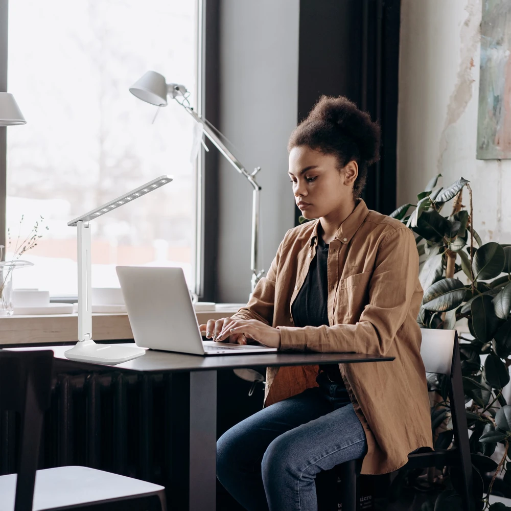Lampka LED stalinė lempa Lumidesk