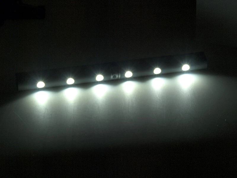 Sieninis šviestuvas MACLEAN MCE123 Maclean MCE123 virtuvės lempa su judesio jutikliu 6LED ilgio