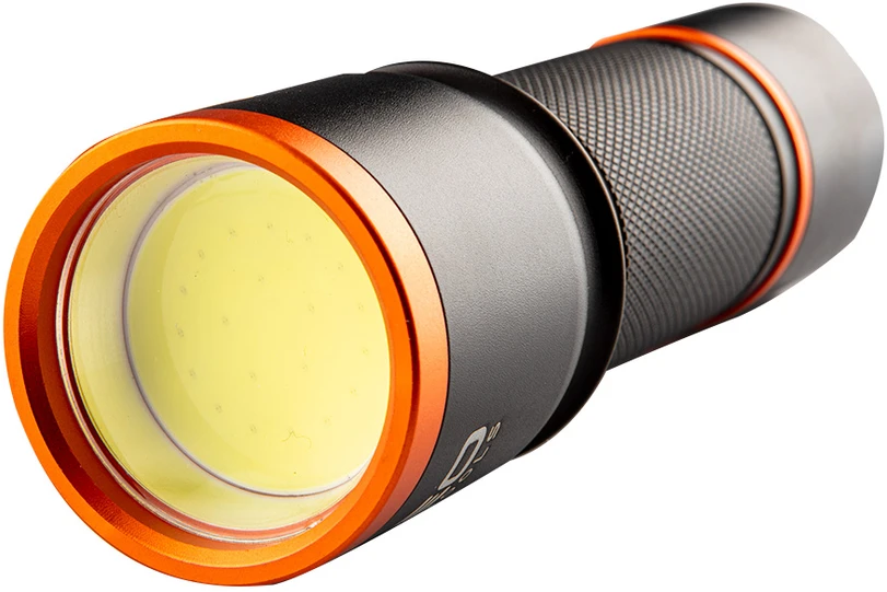 Latarka, Baterijomis maitinamas žibintuvėlis 3 x AA 200 lm COB LED