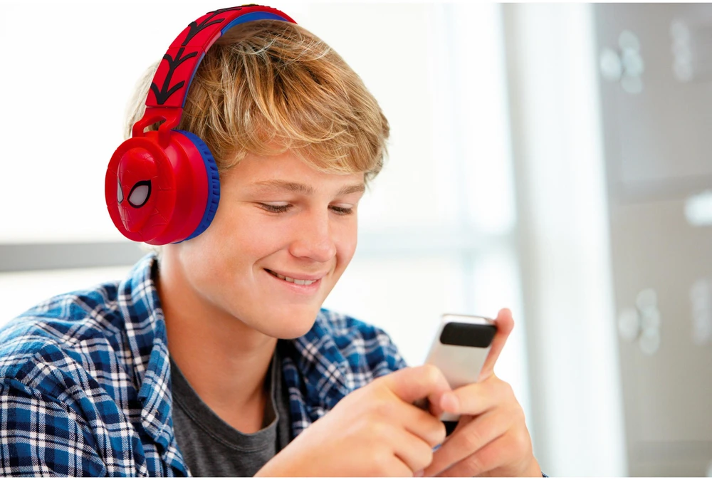 Lexibook - 3D „Spider-Man“ ant ausies uždedamos „Bluetooth®“ ir laidinės sulankstomos ausinės (HPBT015SP)