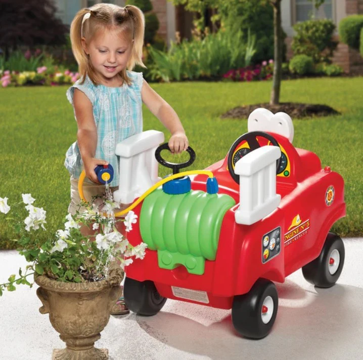 Vaikiškas stumiamas gaisrinės automobilis Little Tikes su vandens pompa