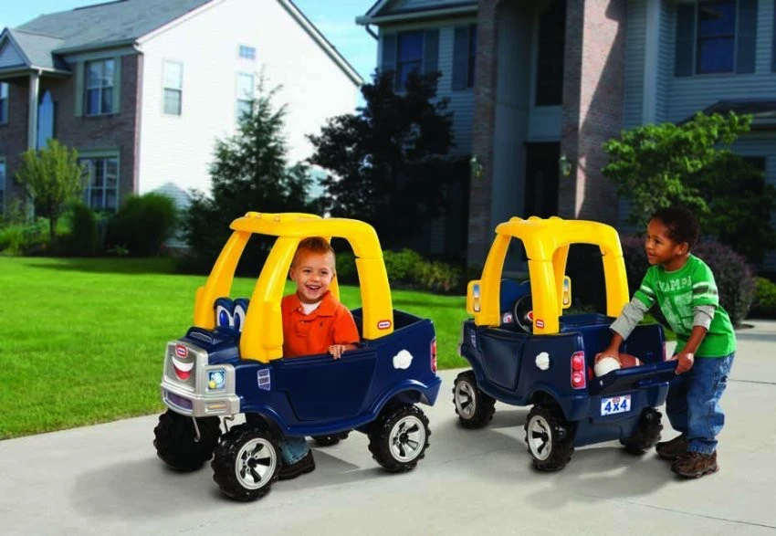 Stumiamas automobilis Little Tikes Cozy Truck juodai geltonas