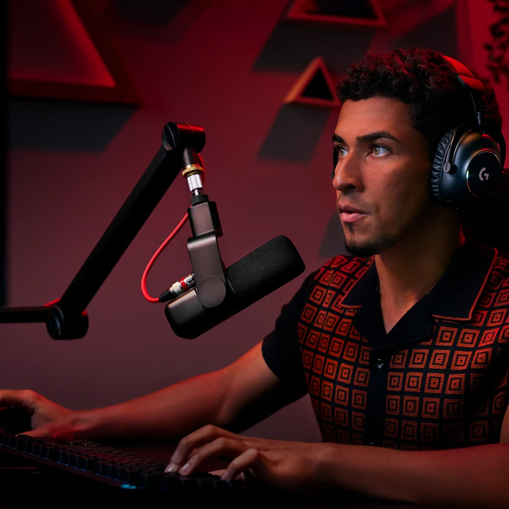 LOGITECH G Yeti Studio Microphone juodas