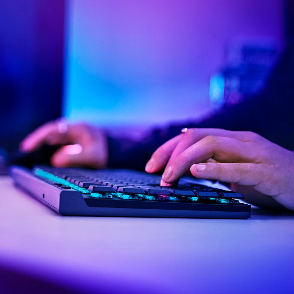 Belaidė klaviatūra Logitech G515 LIGHTSPEED TKL, Juodos spalvos, Išdėstymas: Šiaurės šalių