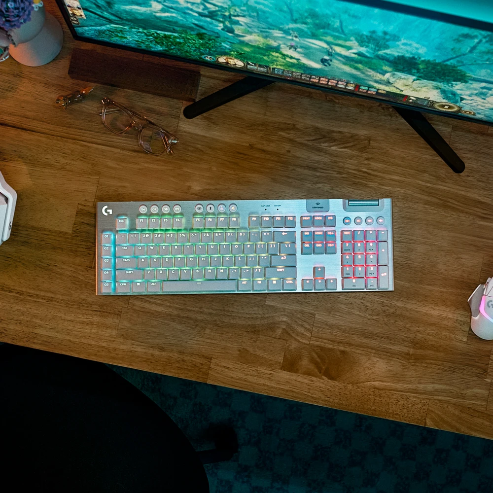 „Logitech“ – „G915 X LIGHTSPEED“ žemo profilio belaidė žaidimų klaviatūra