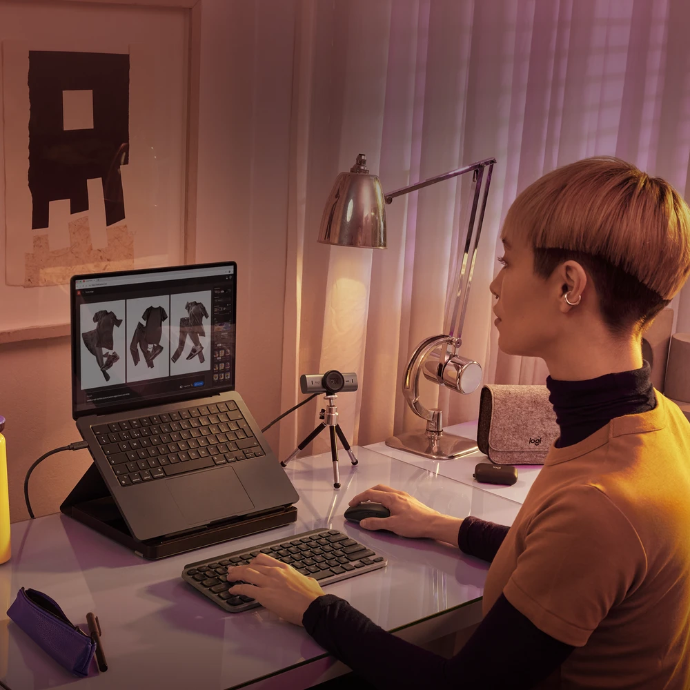 „Logitech MX Anywhere 3s“ belaidė pelė, skirta „Mac“, su grafito logotipu